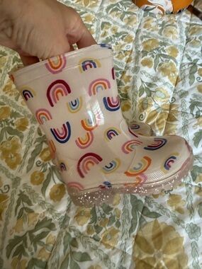 Old Navy Rainbow Rain boots Girls Sz 5